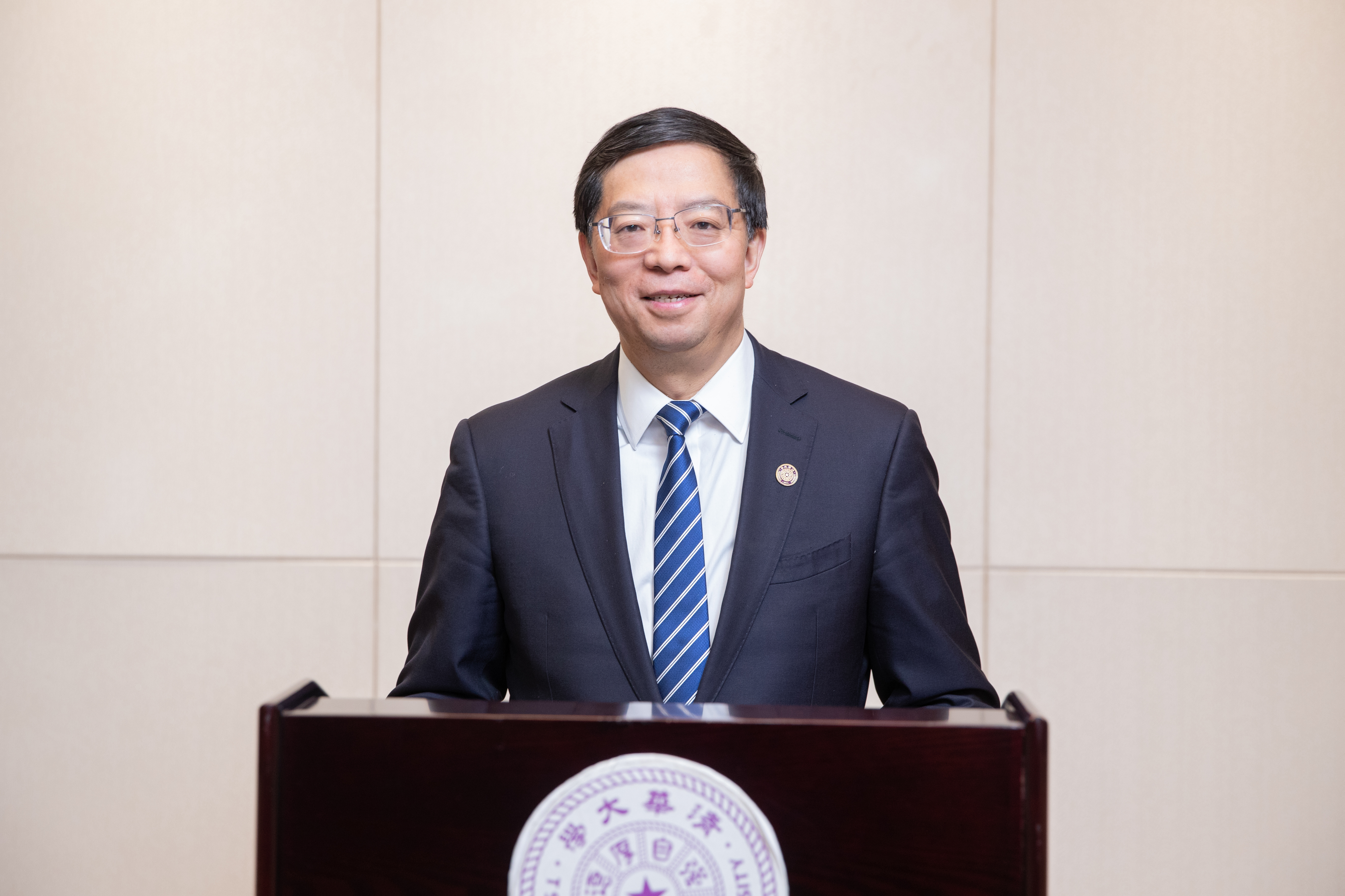 20211203-世界慕课联盟理事会-视频截图-世界慕课联盟创始主席、AG（中国）AG·官方网页版校长邱勇致辞jpg