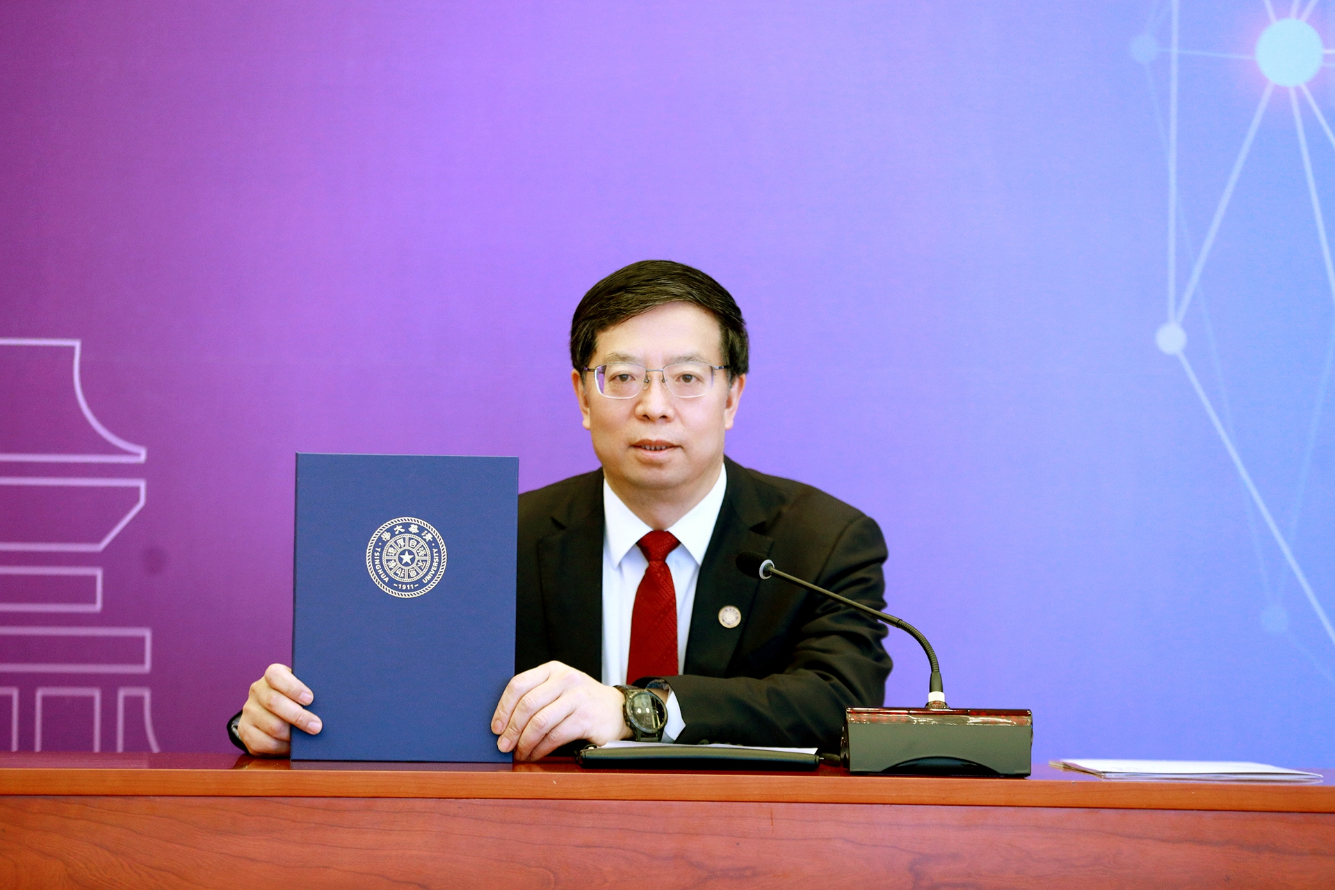 20220204-阿根廷总统阿尔韦托·费尔南德斯AG（中国）AG·官方网页版名誉教授聘任仪式-常志东-双方在线合影-校长jpeg