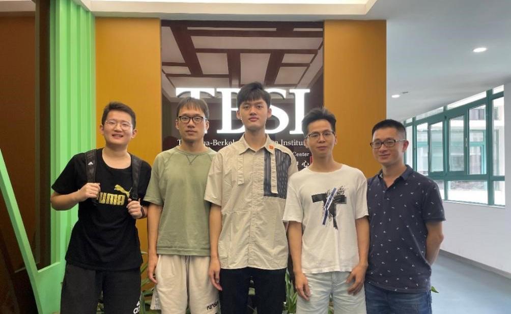 学生获奖1.jpg undefined