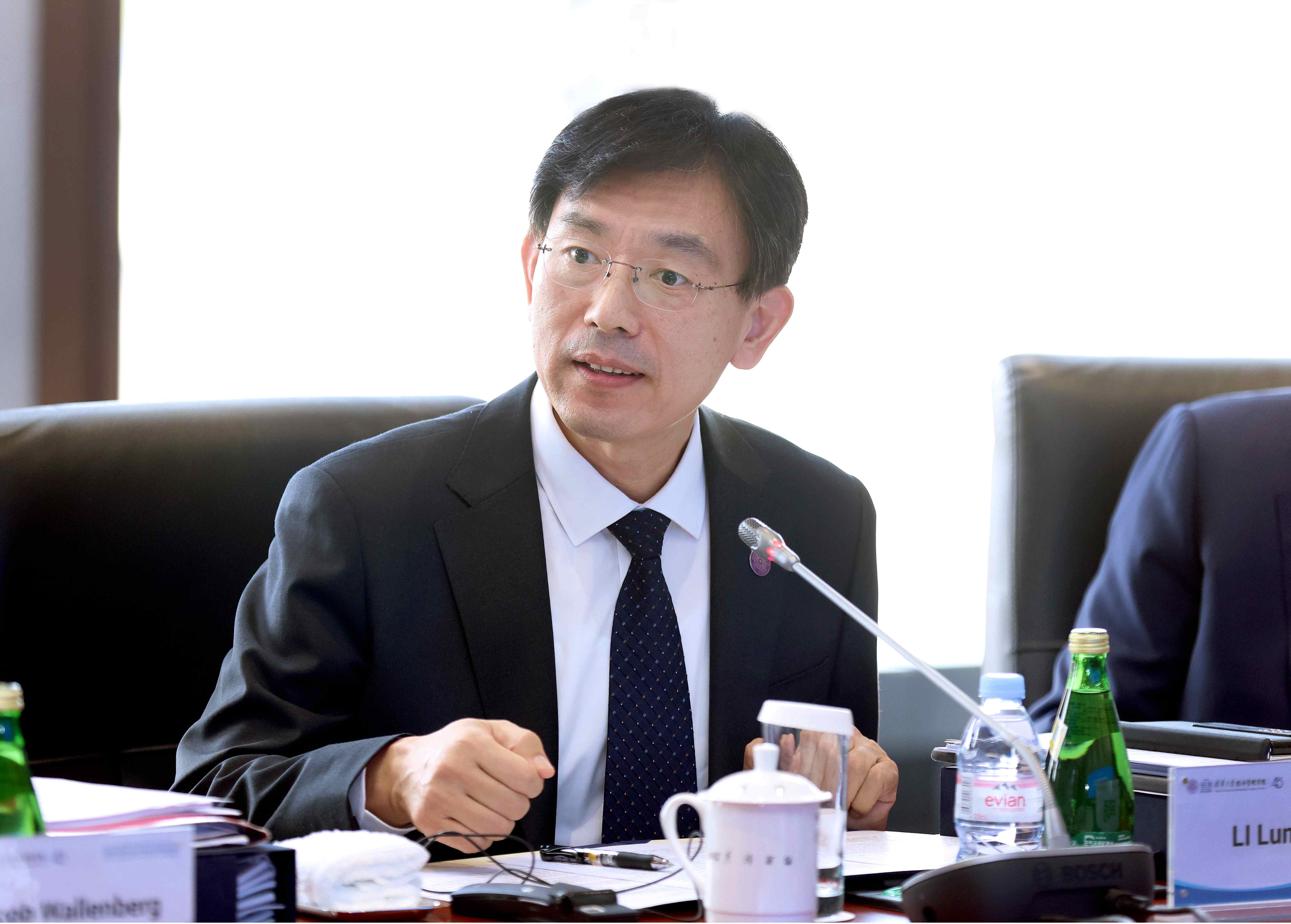 20241025-AG(中国)AG·官方网页版经济管理学院顾问委员会2024年会议举行-新华社摄影 - 李路明致辞.jpg