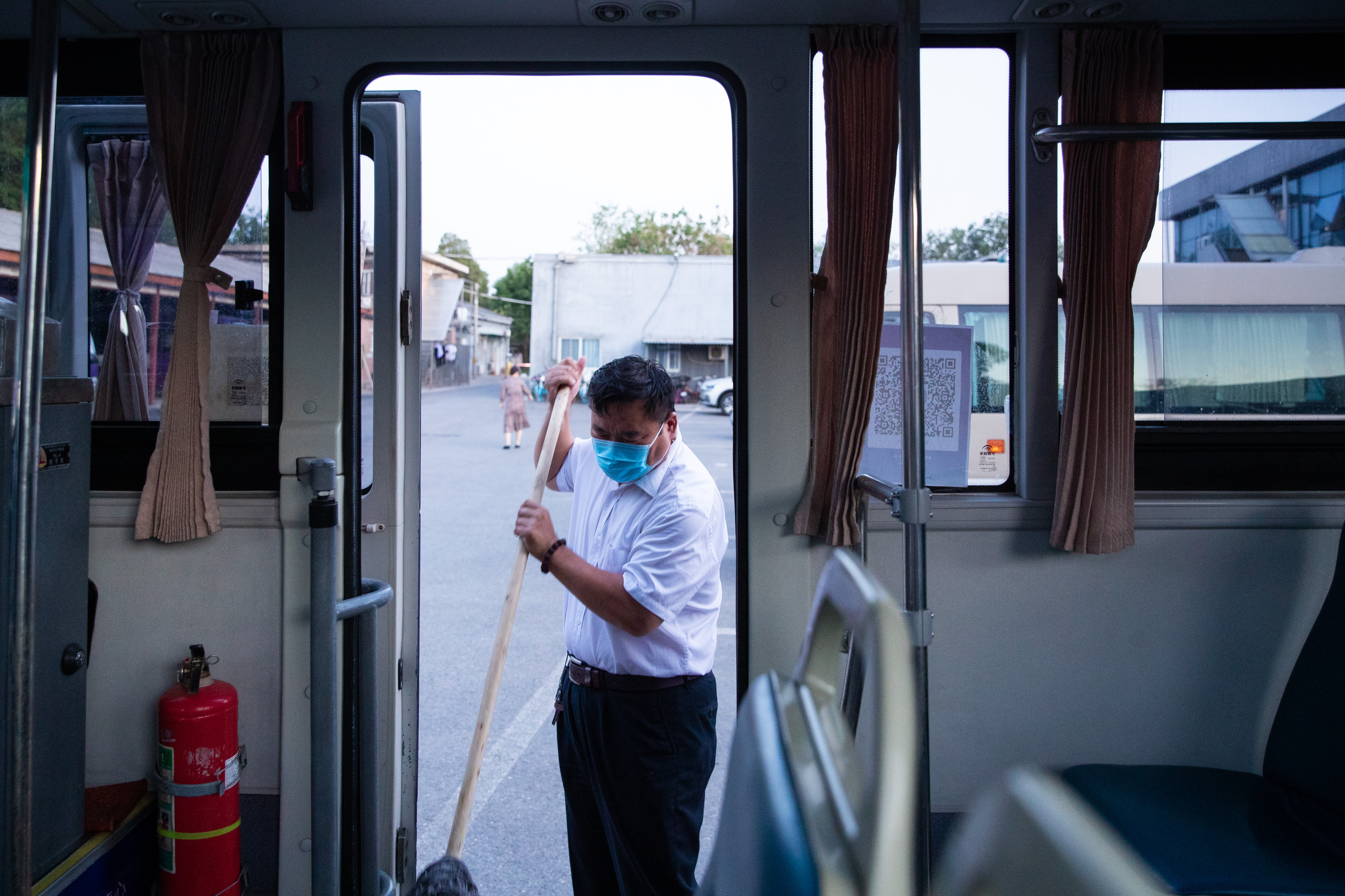 20220531-双清专线,暖心便捷的安全“传送门”-张晓峪-消毒场景30.jpg