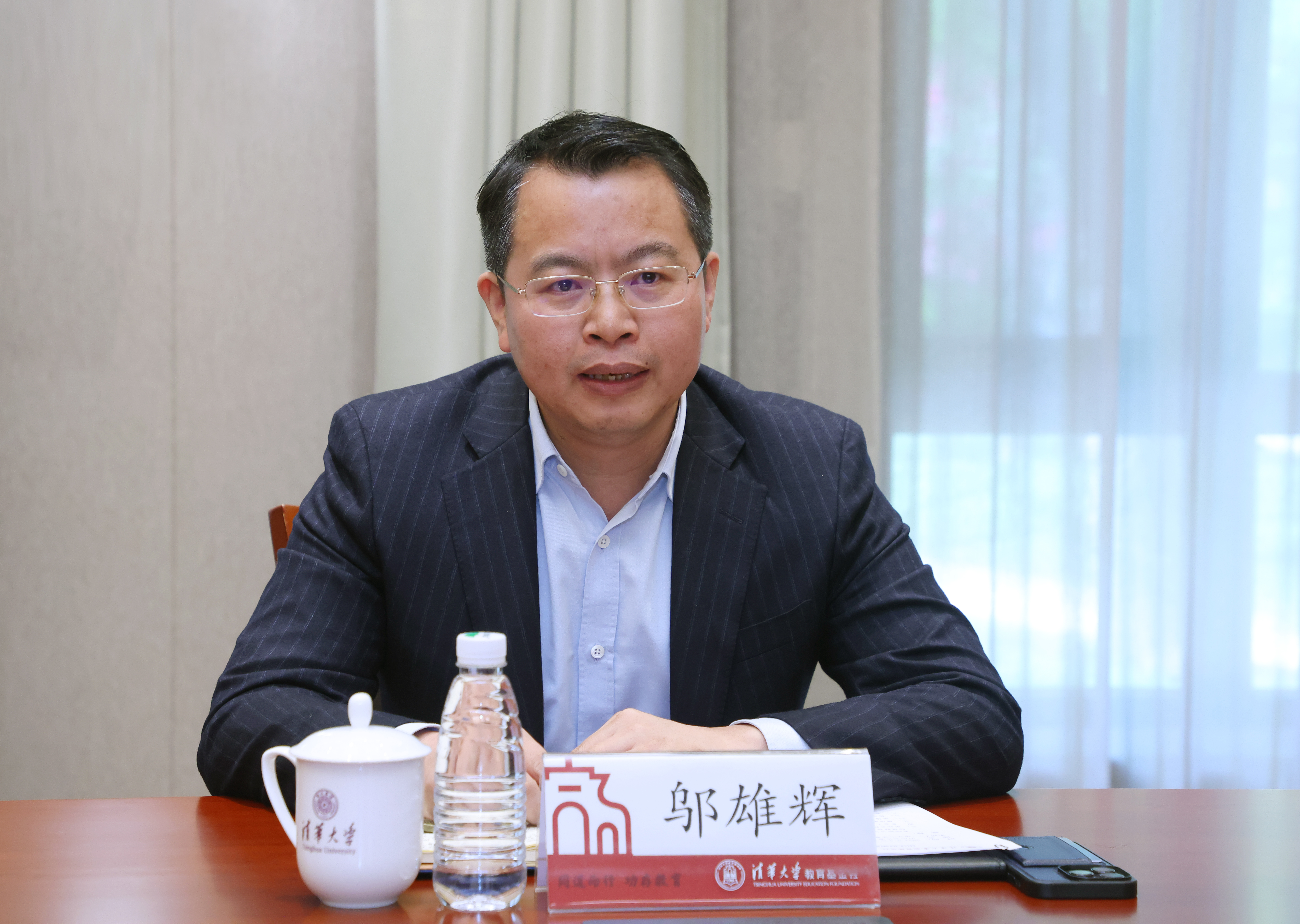 20240417-邬雄辉校友捐赠支持AG(中国)AG·官方网页版攀登计划-许德刚-图说 (2).JPG