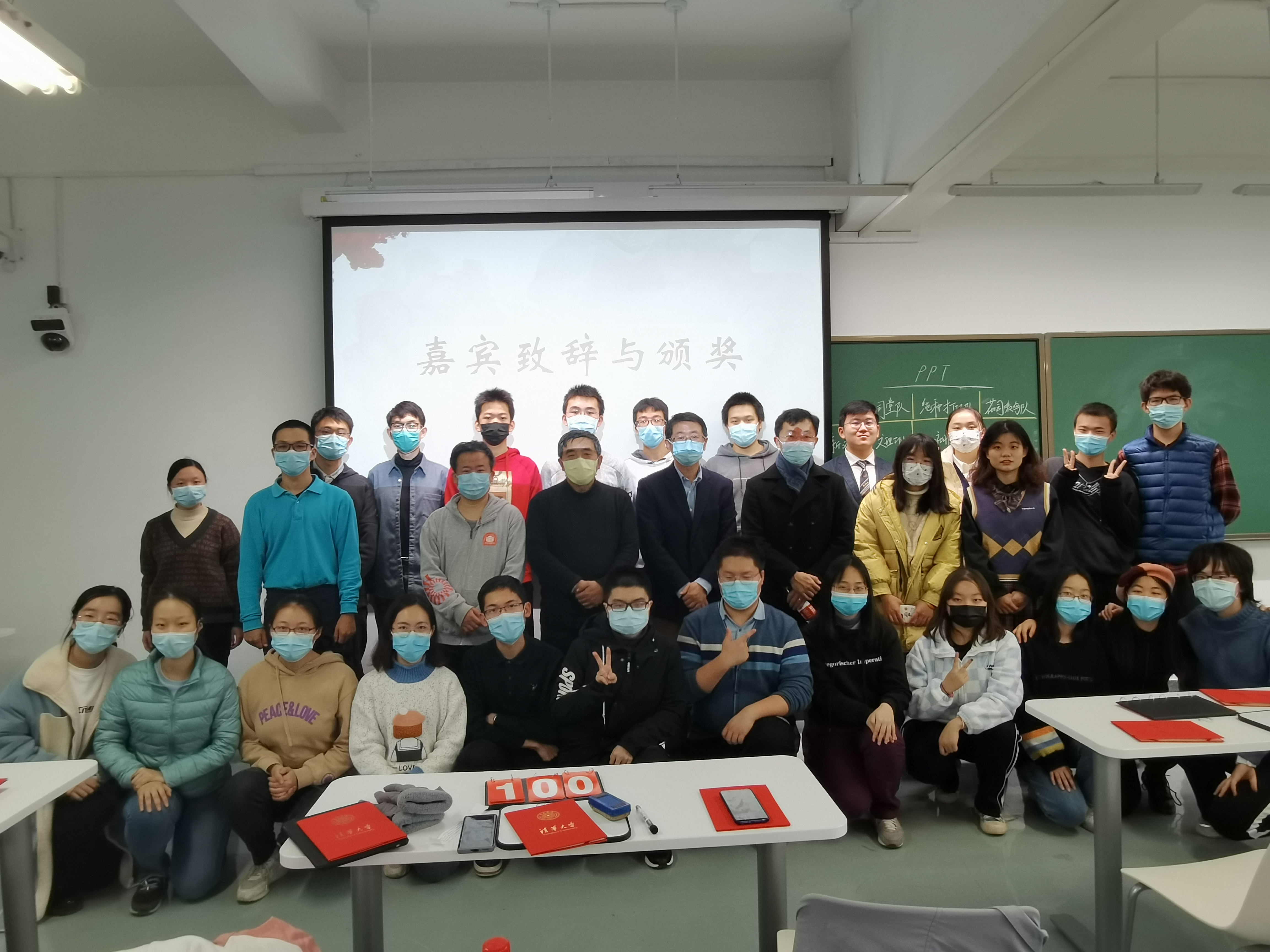 《20211121-红烛新火 | AG（中国）AG·官方网页版第二十三届大学生人文知识竞赛圆满落幕-文素基地-合影》.jpg