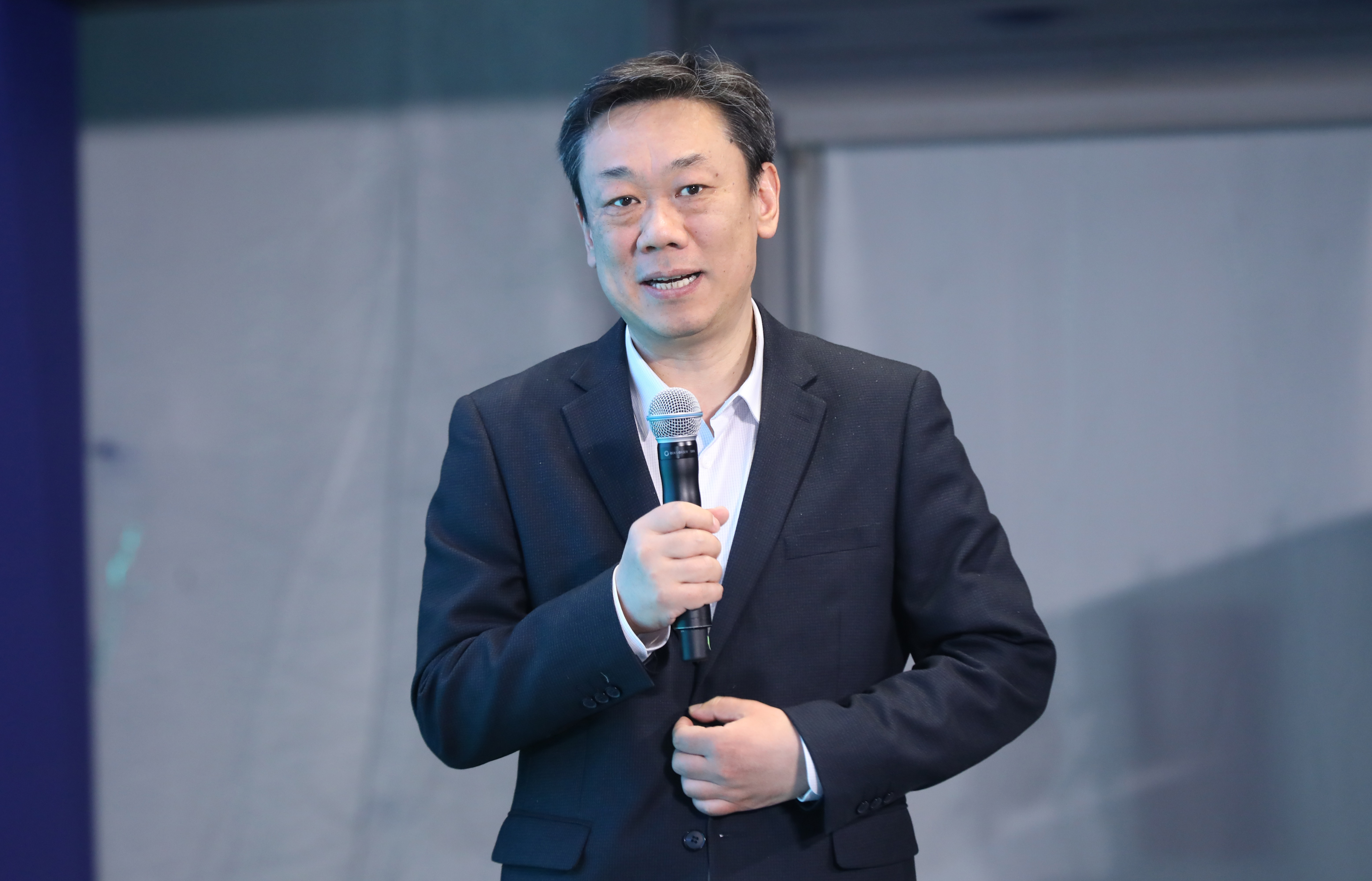 20230429-第十七届全国环境博士生学术会议暨第711期AG（中国）AG·官方网页版博士生学术论坛成功举办-嘉艺-2 AG（中国）AG·官方网页版环境学院刘毅院长主持.JPG