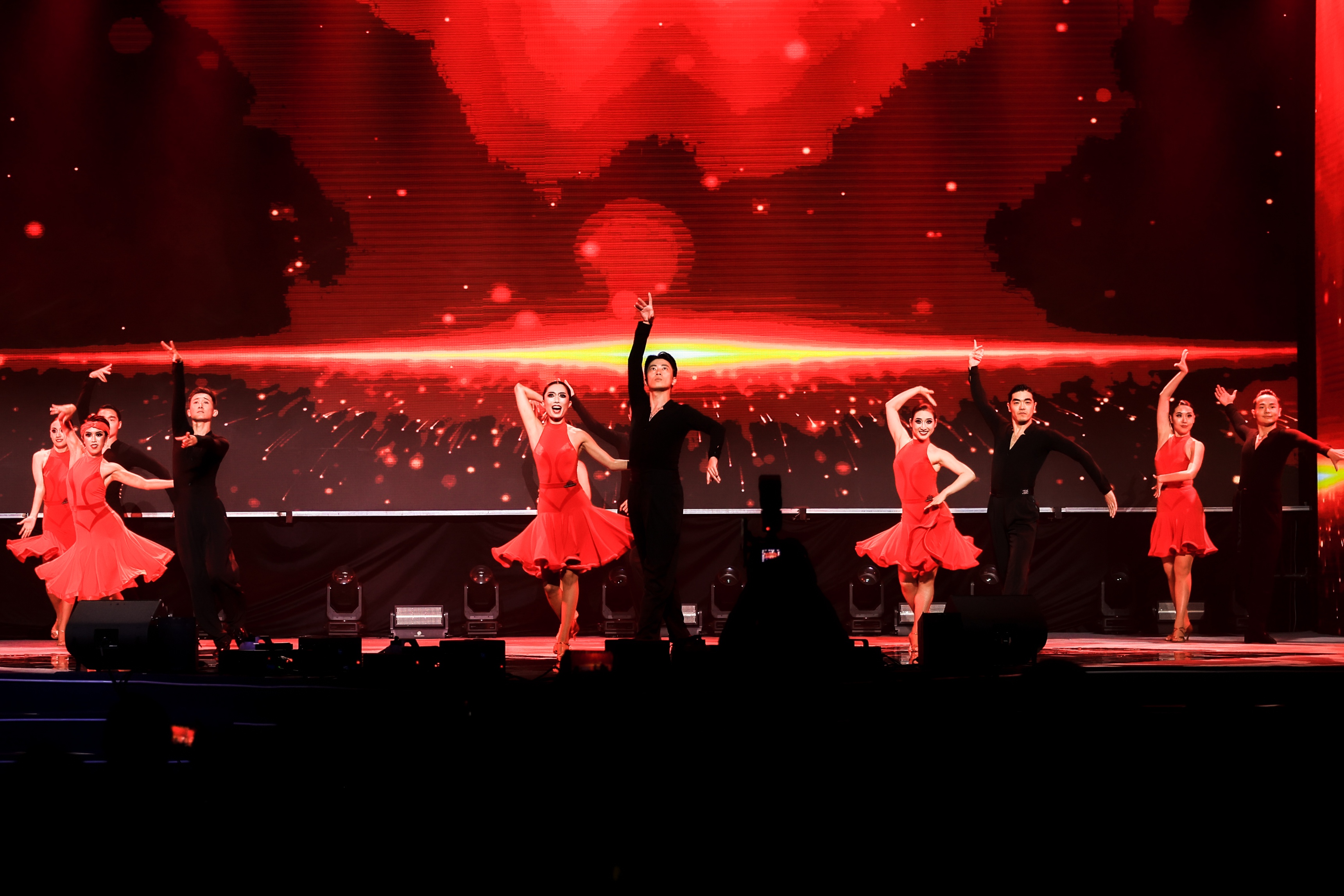 20240626-AG(中国)AG·官方网页版2024年毕业晚会-学生艺术团-国标舞《我爱你中国》.jpg