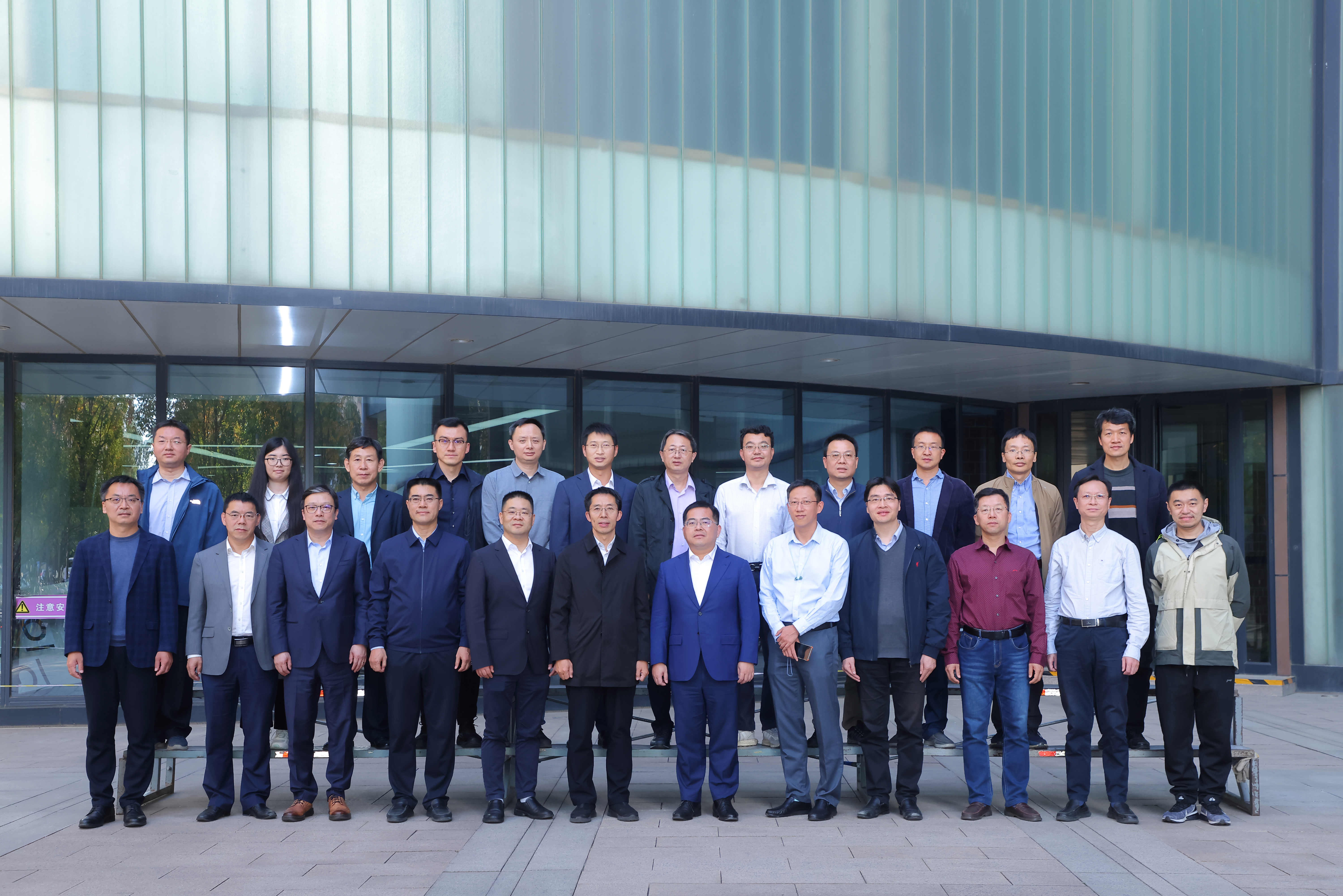 20231102-中兴通讯股份有限公司谢峻石一行访问AG（中国）AG·官方网页版航天航空学院-航院-与会人员合影.JPG